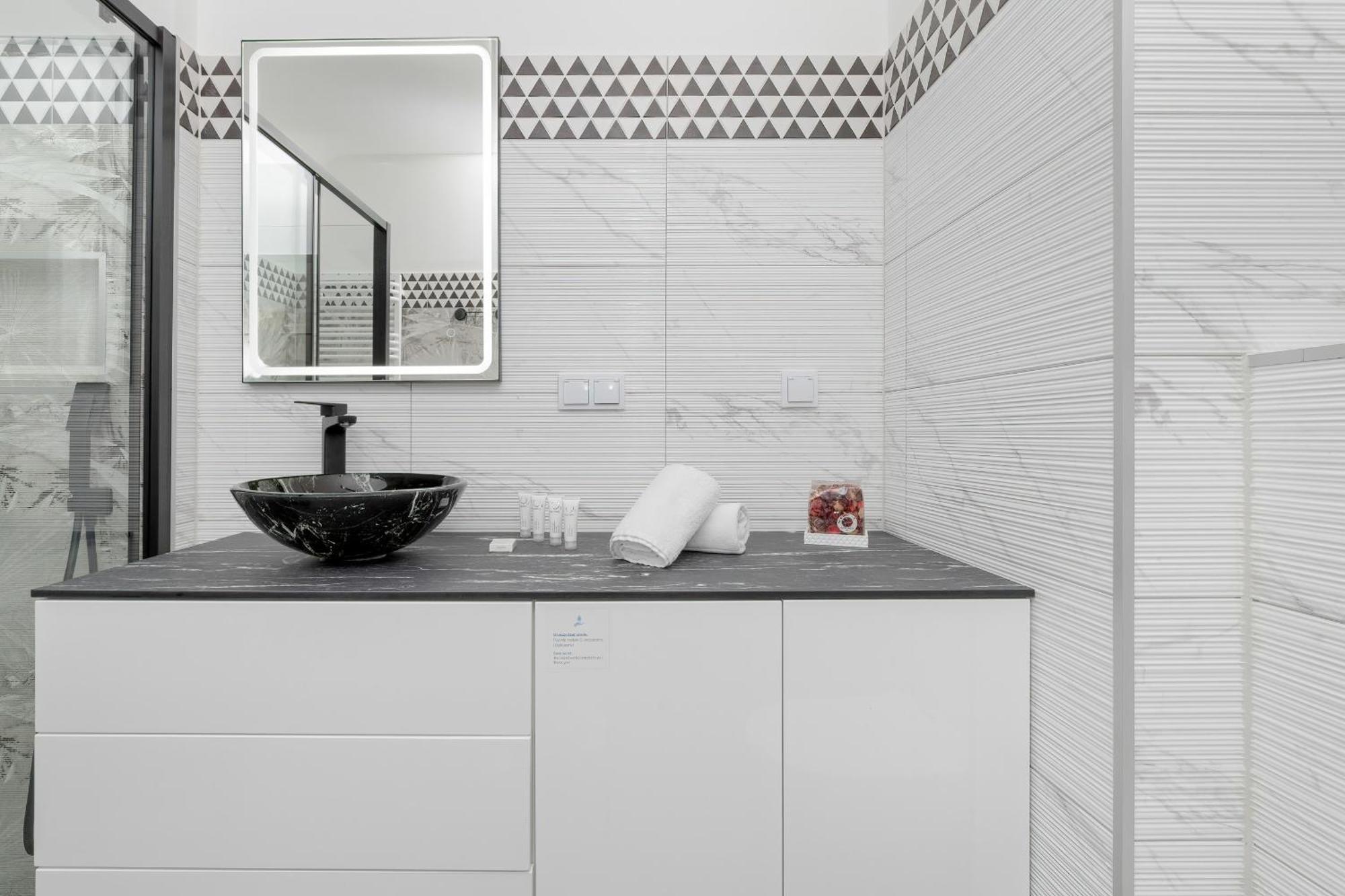 Modern Close To The In By Renters Apartamento Gdansk