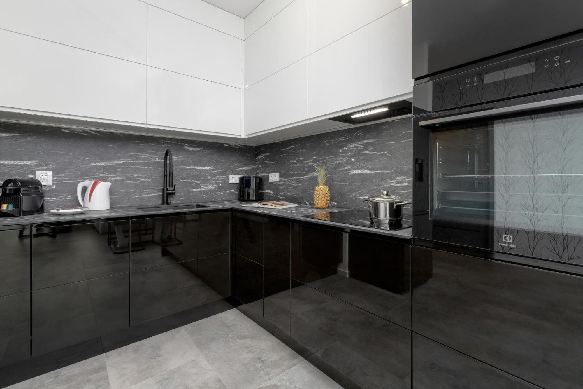 Apartamento Modern Close To The In By Renters Gdansk