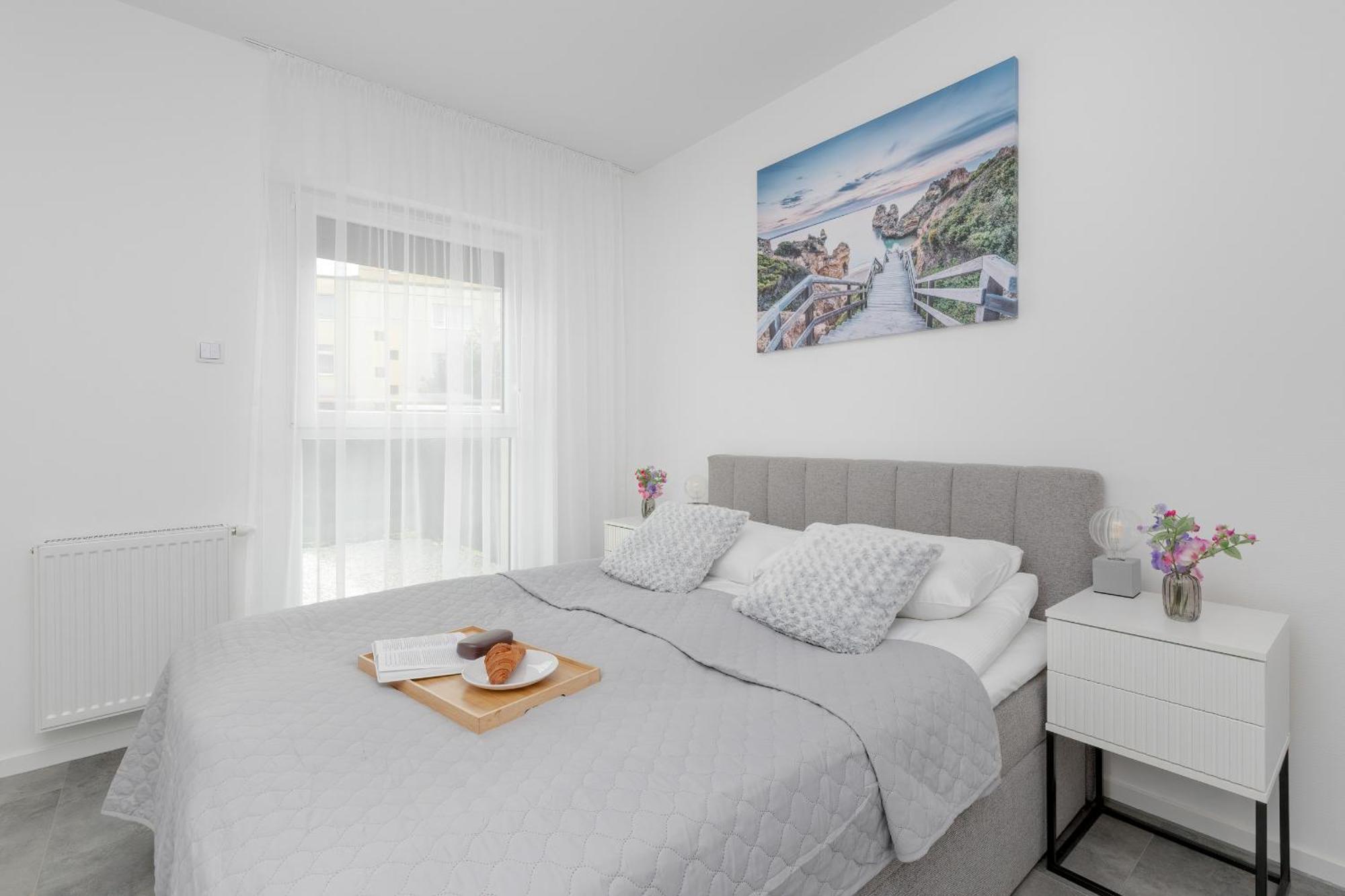 Apartamento Modern Close To The In By Renters Gdansk
